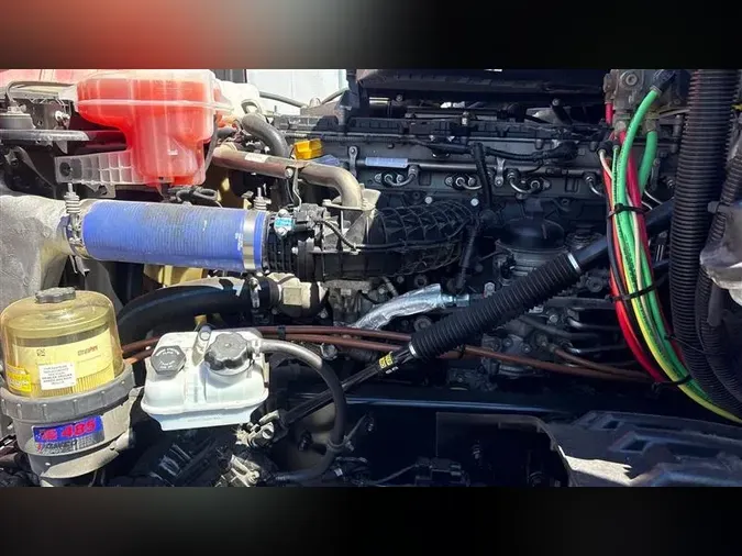 2022 FREIGHTLINER CA126