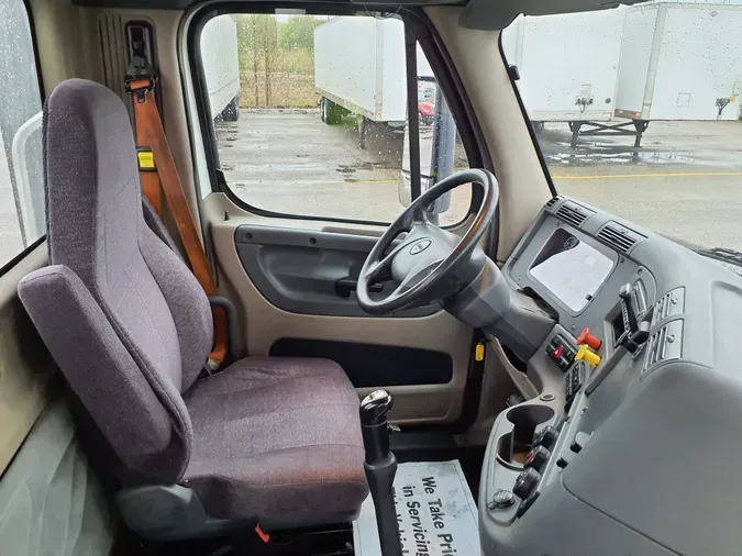 2015 FREIGHTLINER/MERCEDES CASCADIA 125