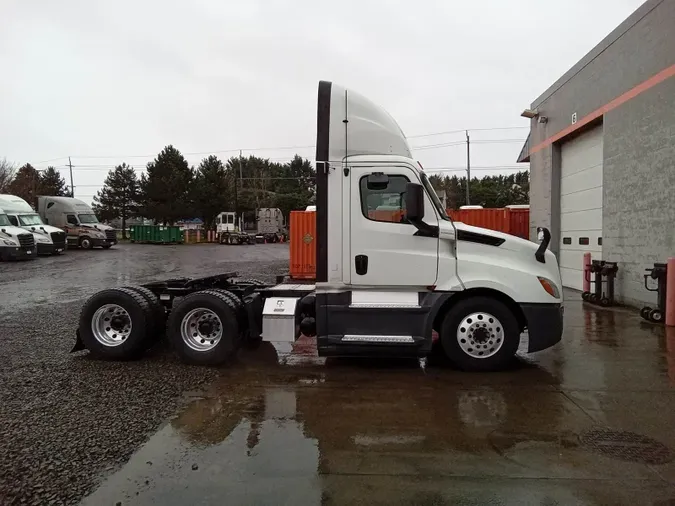 2019 Freightliner Cascadia 126