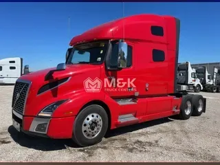 2023 VOLVO VNL64T760