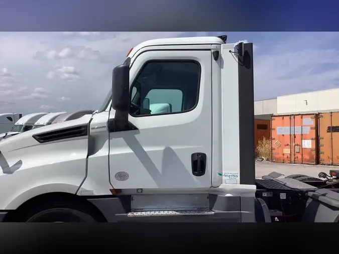 2020 Freightliner Cascadia 126f70de7581dab33fcf0a2313da63761d6