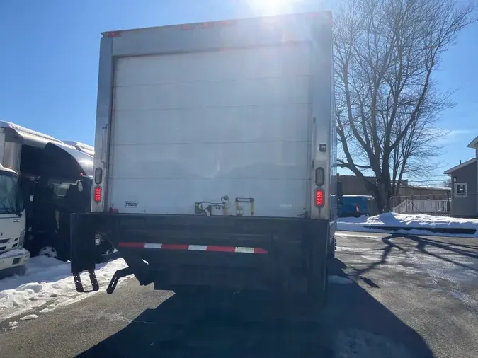 2017 FREIGHTLINER/MERCEDES M2 106