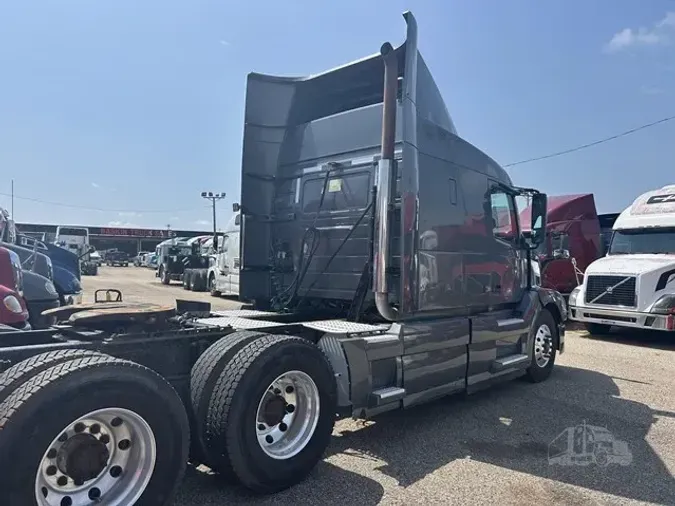 2015 VOLVO VNL64T630