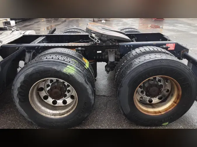 2019 Volvo VNL300