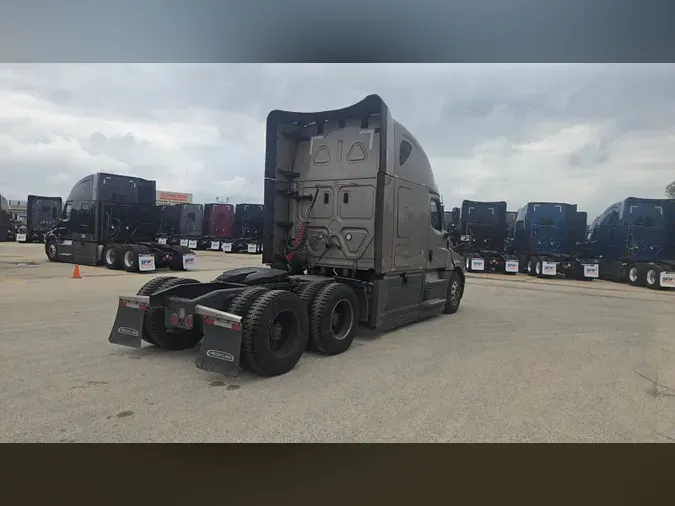 2025 Freightliner Cascadia 126