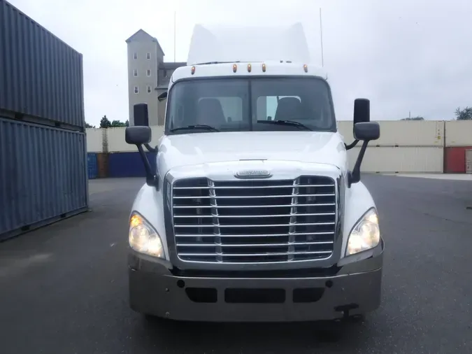 2016 FREIGHTLINER/MERCEDES CASCADIA 125