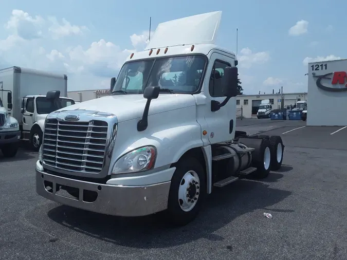 2016 FREIGHTLINER/MERCEDES CASCADIA 125f71c4717621babed23113d94202ea6ce