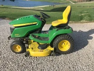 2016 John Deere X590