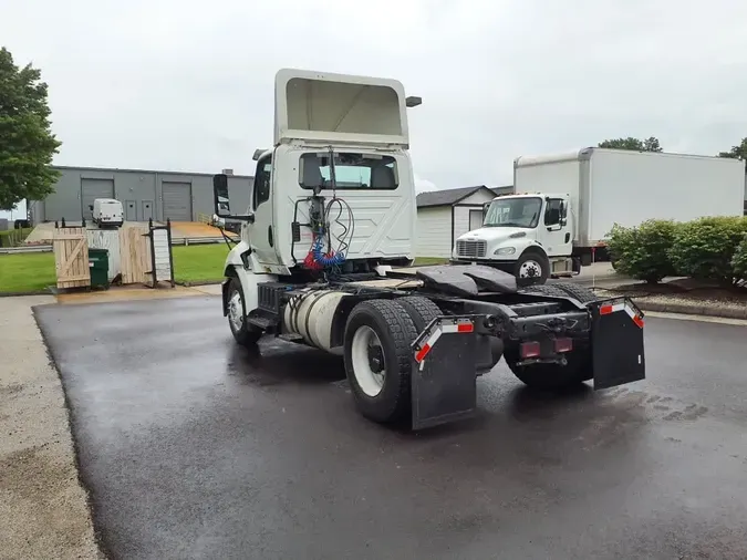 2019 NAVISTAR INTERNATIONAL RH613 DAYCAB S/A