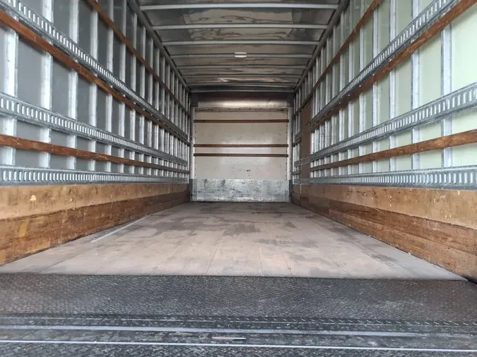 2018 FREIGHTLINER M2 106