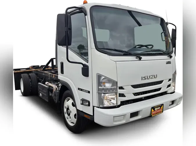 2022 Isuzu NRRf72a2b7f695fa116ecb22591fb46da1e