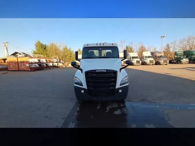 2019 Freightliner Cascadia 126