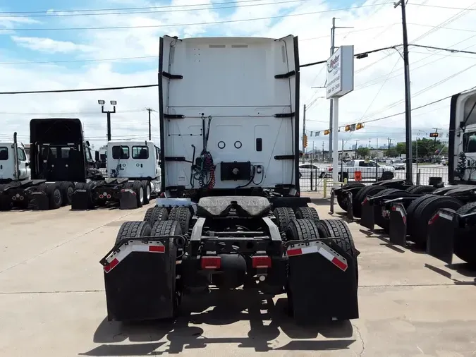 2019 NAVISTAR INTERNATIONAL LT625 SLPR CAB