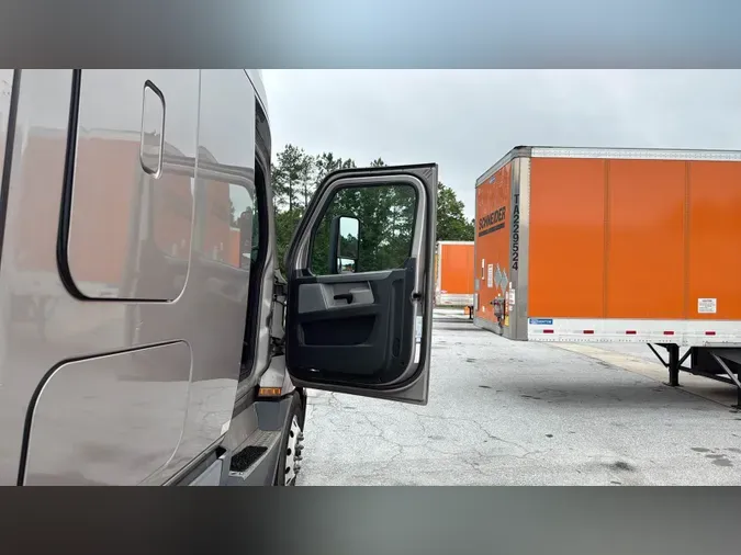 2021 Freightliner Cascadia