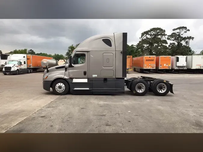 2024 Freightliner Cascadia