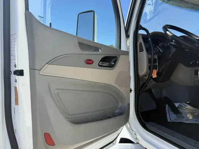 2022 Peterbilt 579