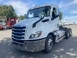 2020 FREIGHTLINER NEW CASCADIA 116