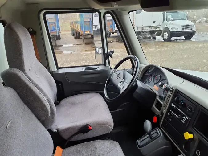 2015 NAVISTAR INTERNATIONAL 4300