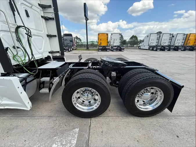 2022 Freightliner CA126SLPf73e7ea85040d222a122a3b761f8ab03