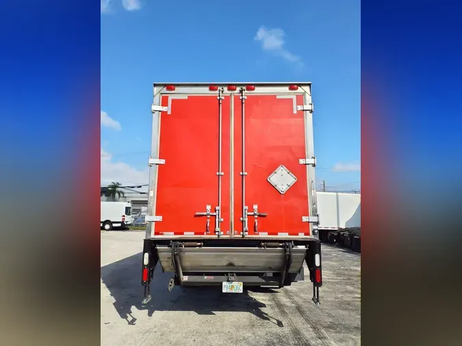 2020 FREIGHTLINER/MERCEDES M2 106