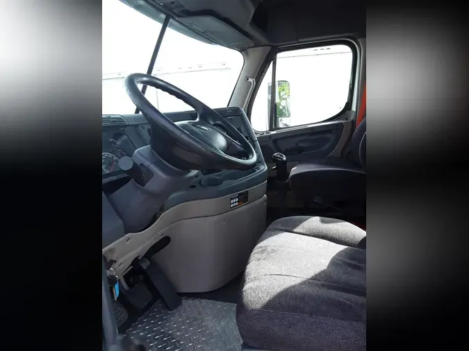 2017 FREIGHTLINER CASCADIA 125