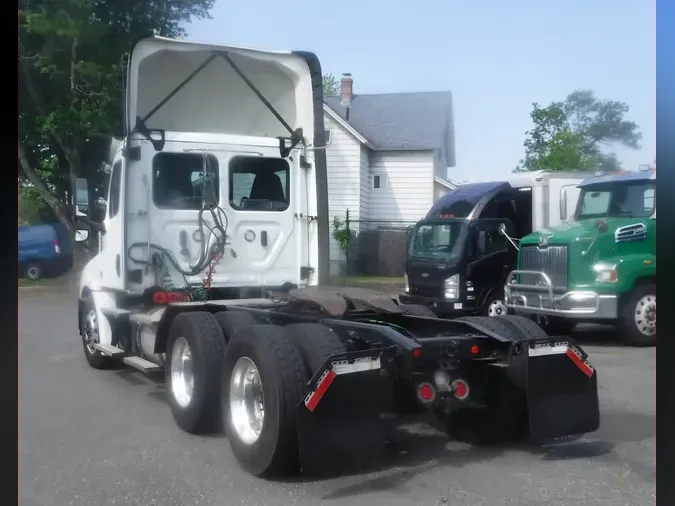 2019 FREIGHTLINER NEW CASCADIA PX12664