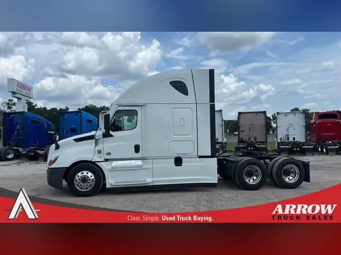 2021 FREIGHTLINER CA126