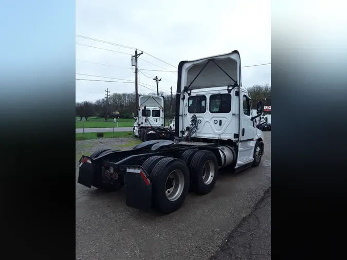 2020 FREIGHTLINER/MERCEDES NEW CASCADIA PX12664