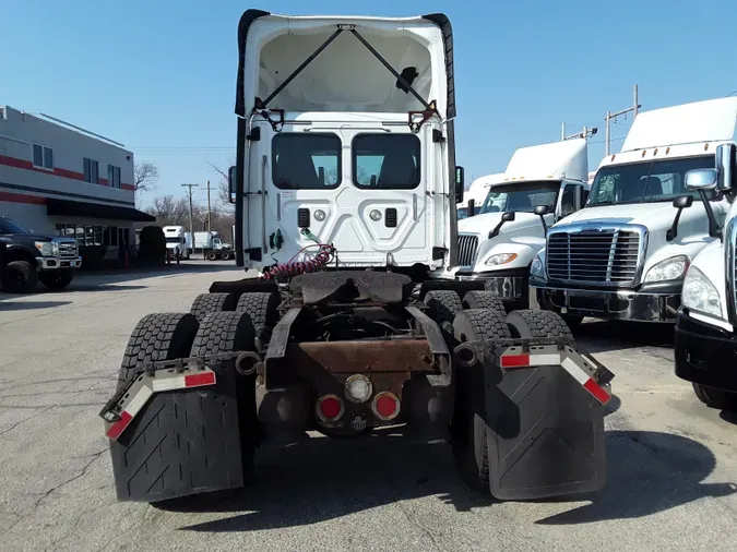 2017 FREIGHTLINER/MERCEDES CASCADIA 125