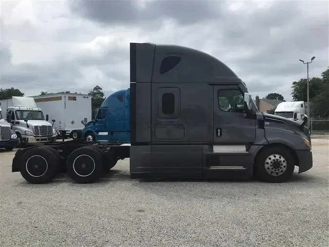 2021 FREIGHTLINER CA126
