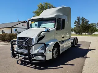 2020 VOLVO VNR64T-640