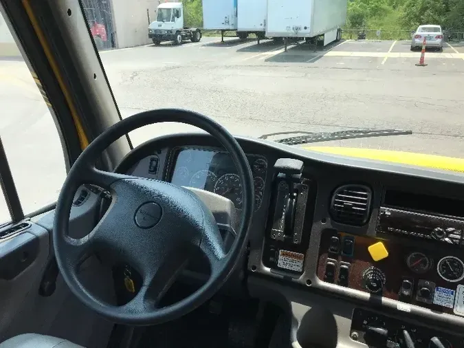 2018 Freightliner M2