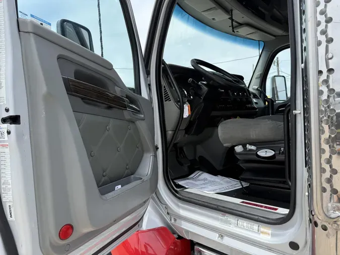 2019 Kenworth T880