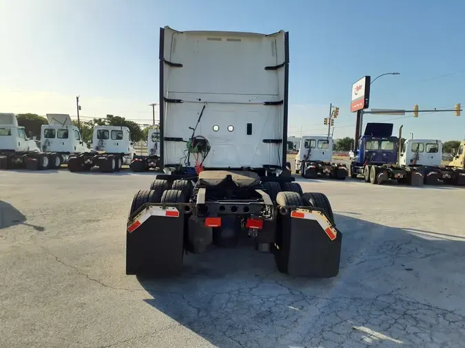 2020 NAVISTAR INTERNATIONAL LT625 SLPR CAB