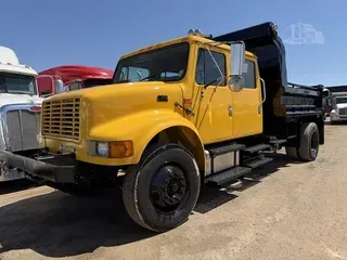 2002 INTERNATIONAL 4900