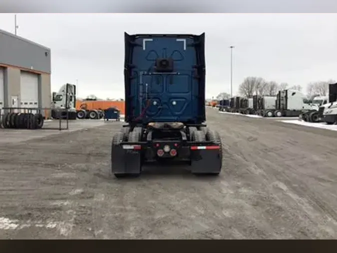 2022 Freightliner Cascadia