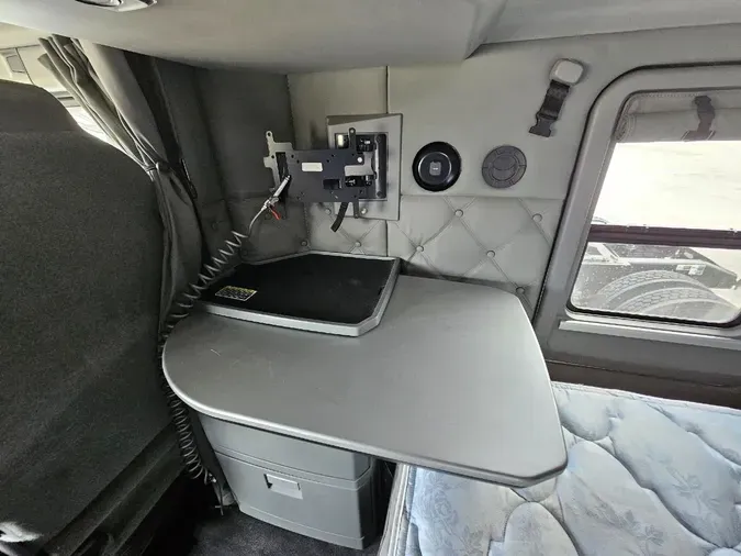 2022 KENWORTH T680