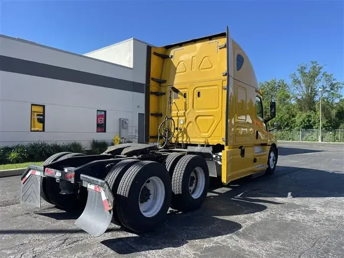 2020 FREIGHTLINER CA126