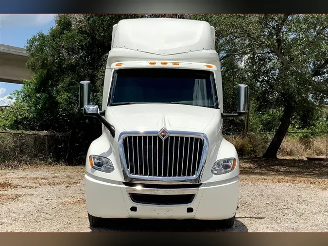 2023 INT LT625 6x4