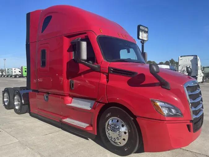 2021 Freightliner PT126SLP