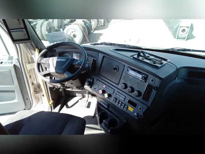 2025 Freightliner Cascadia 126