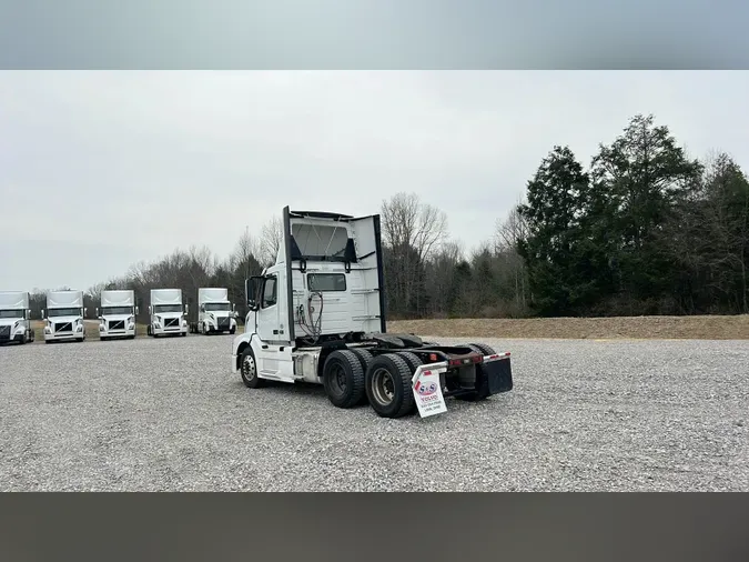 2018 Volvo VNL300