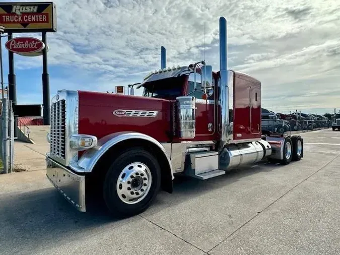 2021 Peterbilt 389