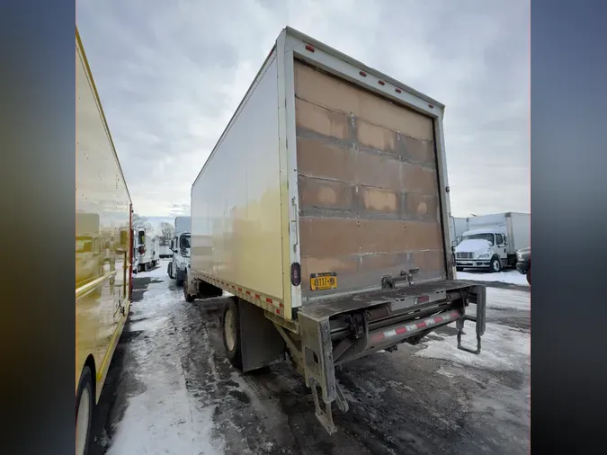 2020 FREIGHTLINER/MERCEDES M2 106