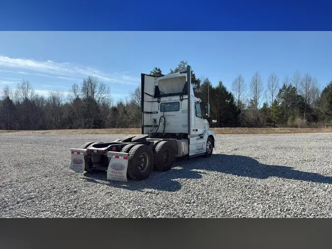 2018 Volvo VNL300