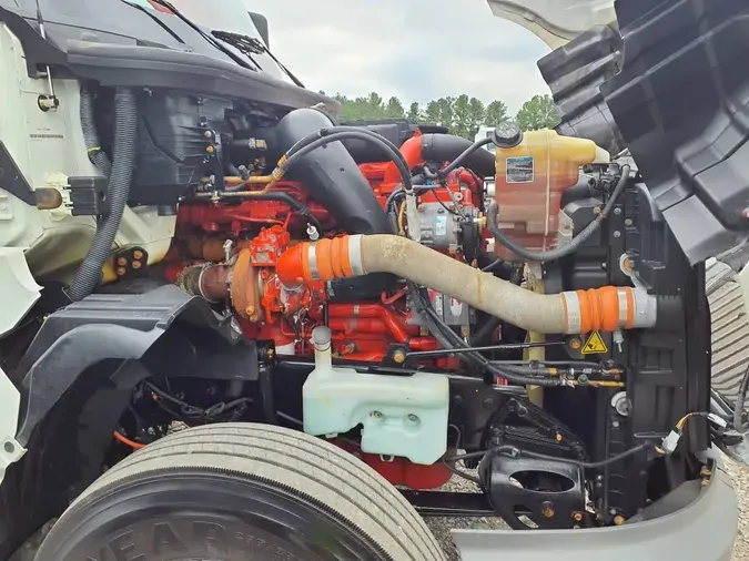 2020 NAVISTAR INTERNATIONAL LT625 DAYCAB T/A