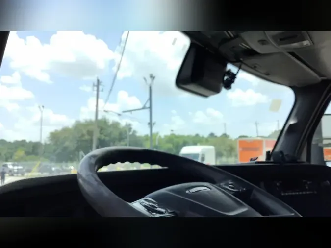 2021 Freightliner Cascadia 126