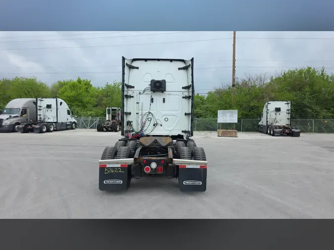 2022 Freightliner Cascadia 126