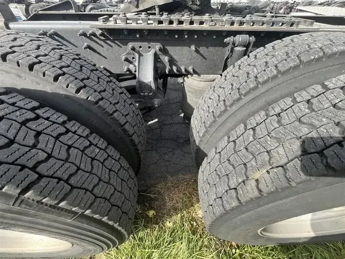 2021 VOLVO VNL300f77b86ed1d2470cb4942b0fa7fd54150