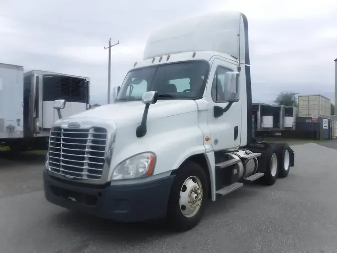 2020 FREIGHTLINER CASCADIA 125f77df1c4debc91f52995db97ee5374a4